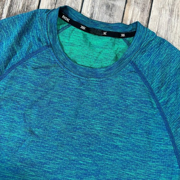Rhone Reign Seamless Performance Short Sleeve Crew Neck Shirt Medium Mens Blue - Picture 2 of 8